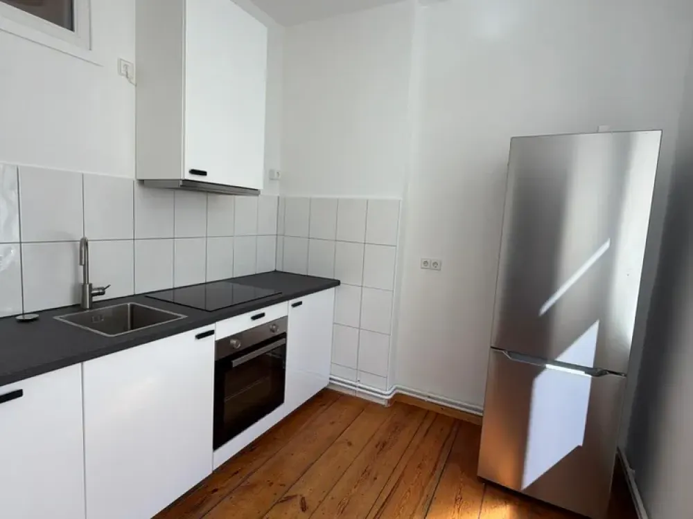 Moderne Altbauwohnung mit EBK zentral in Prenzlauer Berg