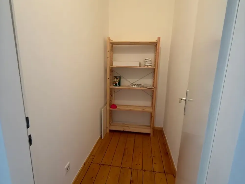 Moderne Altbauwohnung mit EBK zentral in Prenzlauer Berg
