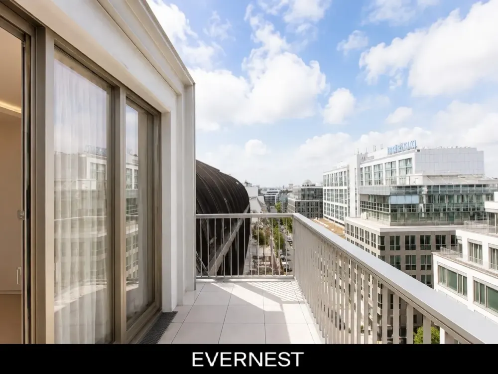 Design-Penthouse mit Atrium über den Dächern Berlin`s!