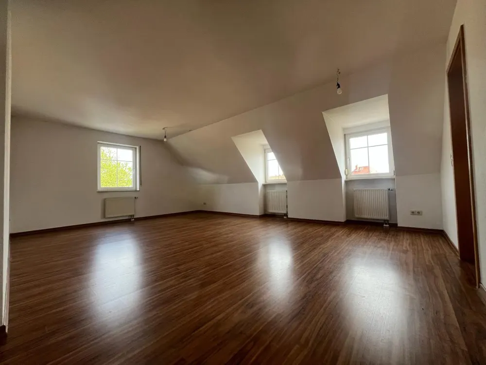 Geräumige 3-Raumwohnung in zentraler Lage von Weinböhla