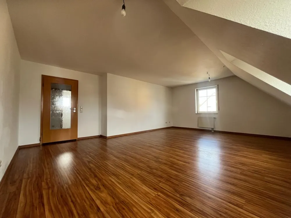 Geräumige 3-Raumwohnung in zentraler Lage von Weinböhla