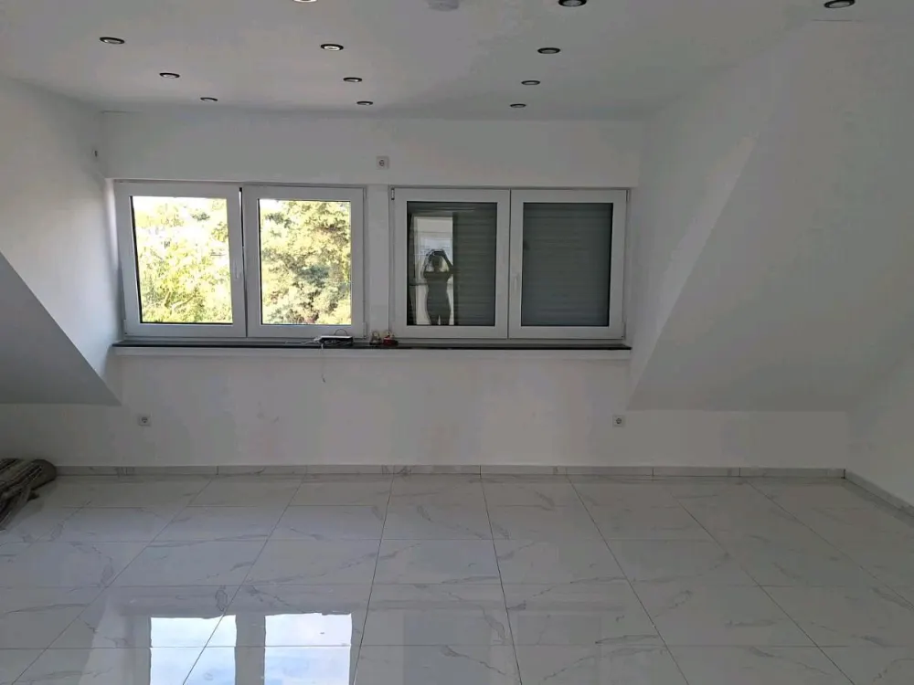 Dachgeschoss Wohnung