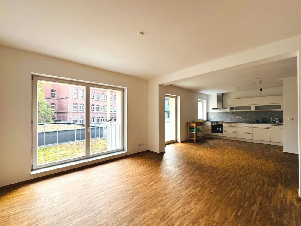 Wohnen in bester Altstadtlage! großzügige 3 Zimmer Wohnung mit Balkon, W-/D-Bad mit Fenster, G-WC, Fußbodenheizung, ...