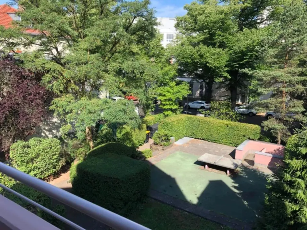 10 Min. zu Fuß zum Ku'damm, wunderschöne, helle 3-Zimmer-Wohnung mit Balkon u. Tiefgarage, 14193