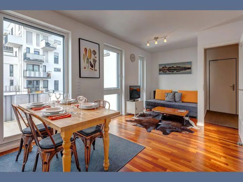 Furnished: Modern, bright maisonette apartment for temporary rent