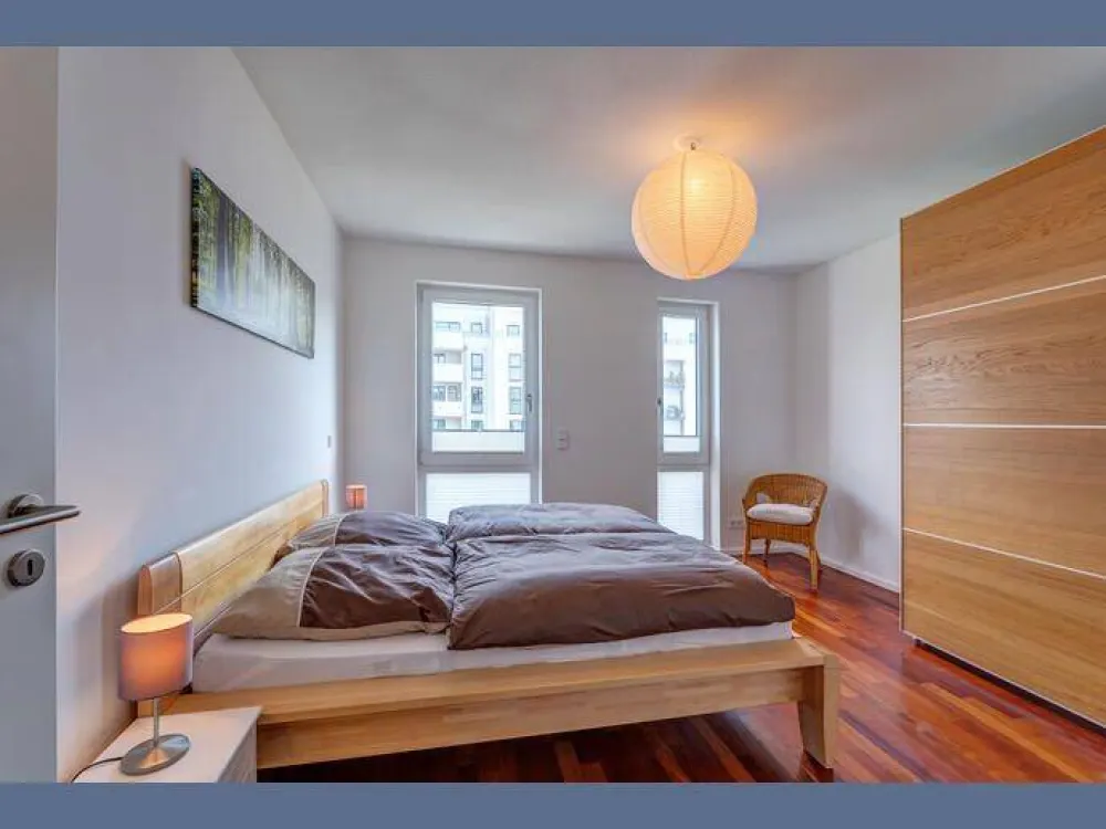 Furnished: Modern, bright maisonette apartment for temporary rent