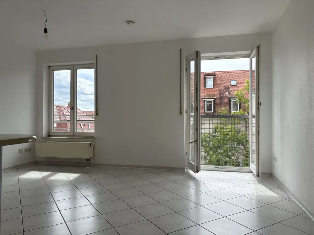 lichtdurchflutete 2 Zimmerwohnung in Gohlis