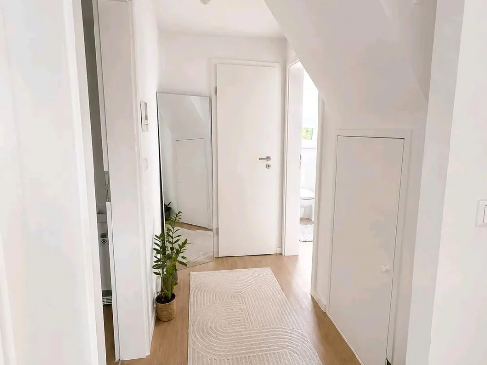2 Zimmer DG Wohnung mit EBK in Stgt Bad Cannstatt