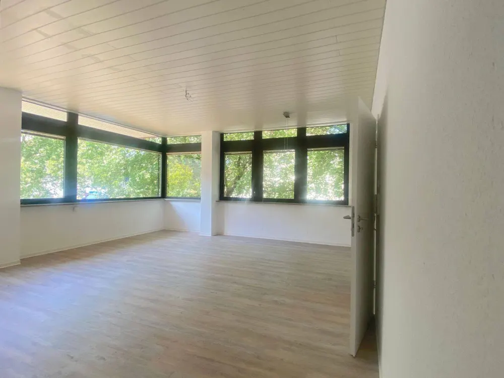 Erstbezug nach Kernsanierung! Stilvolle 2-Zimmer-Wohnung mitten im Zentrum von Feuerbach