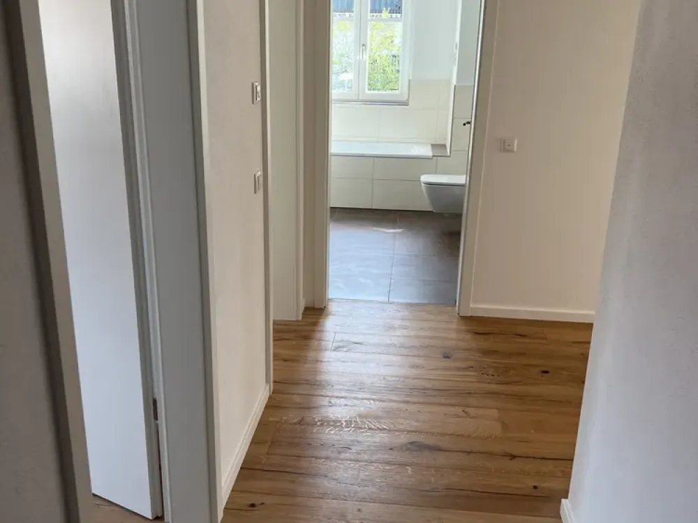 Schöne 3 Zi. Wohnung mit Balkon 1.OG