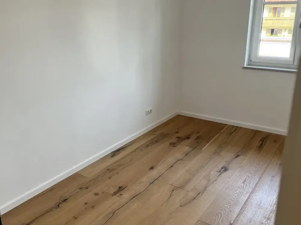 Schöne 3 Zi. Wohnung mit Balkon 1.OG