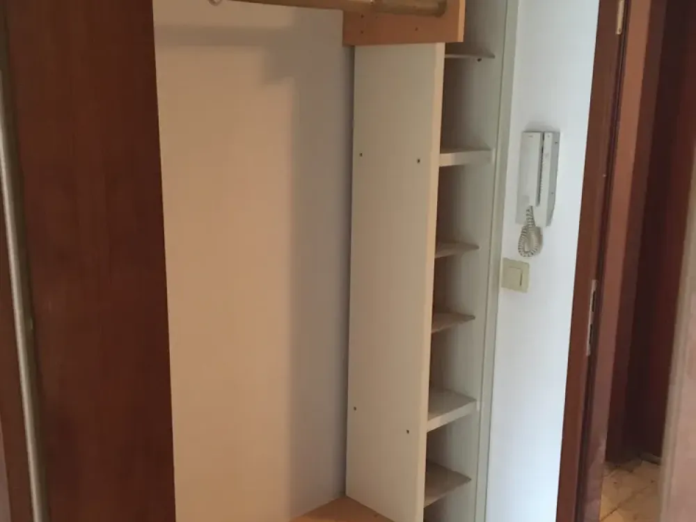 *Westend* Helles Dachgeschoss Zimmer mit Gemeinschaftsbad