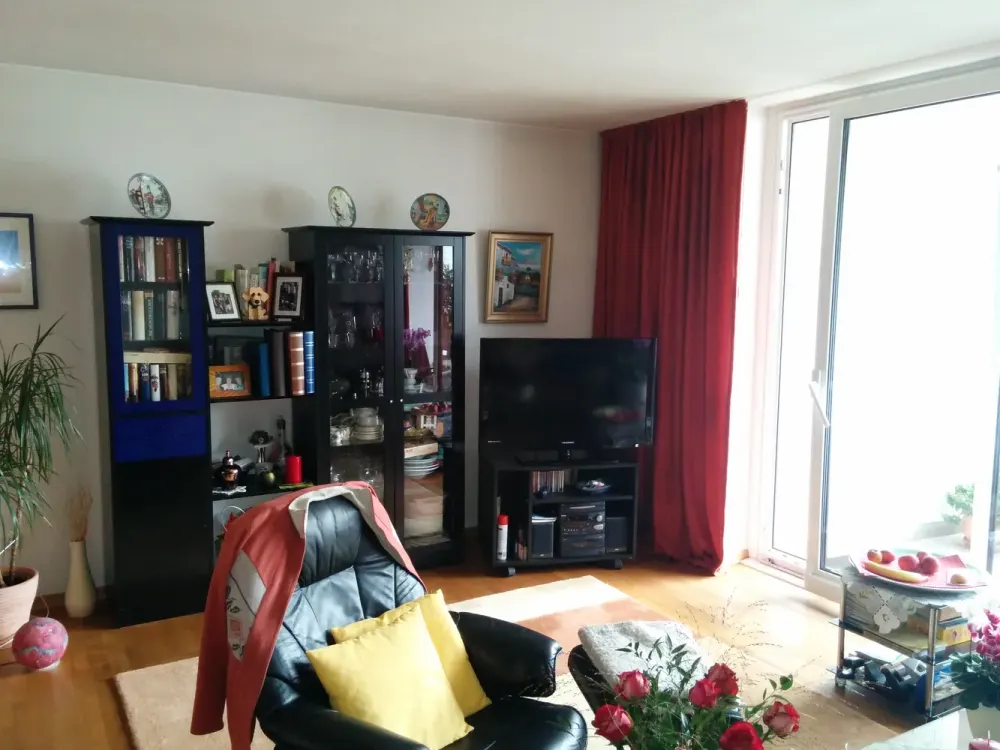 Helle zentral gelegene 2 Zimmerwohnung 60m² mit Balkon und Einbauküche