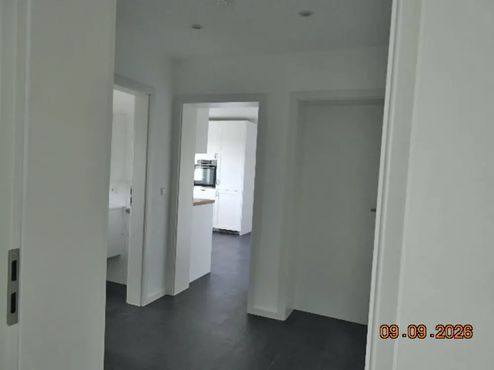 helle, ruhige und großzügig geschnittene 2-Zimmer-Wohnung mit großem Balkon in Niddatal