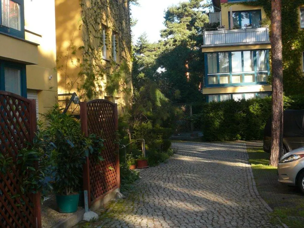 Schöne 3-Zimmer-Wohnung mit Wintergarten und Terrasse