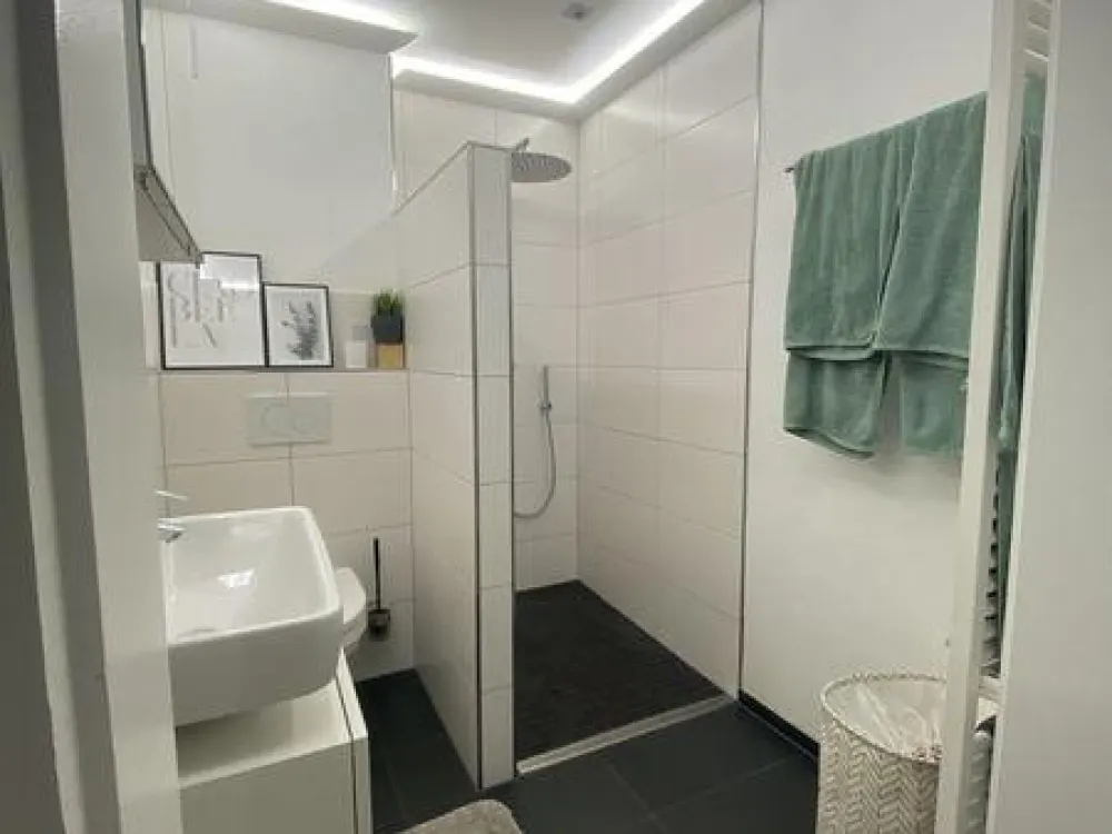 Schöne helle Wohnung in Saarbrücken 66132, 3,5 ZKB ab 1.10.26