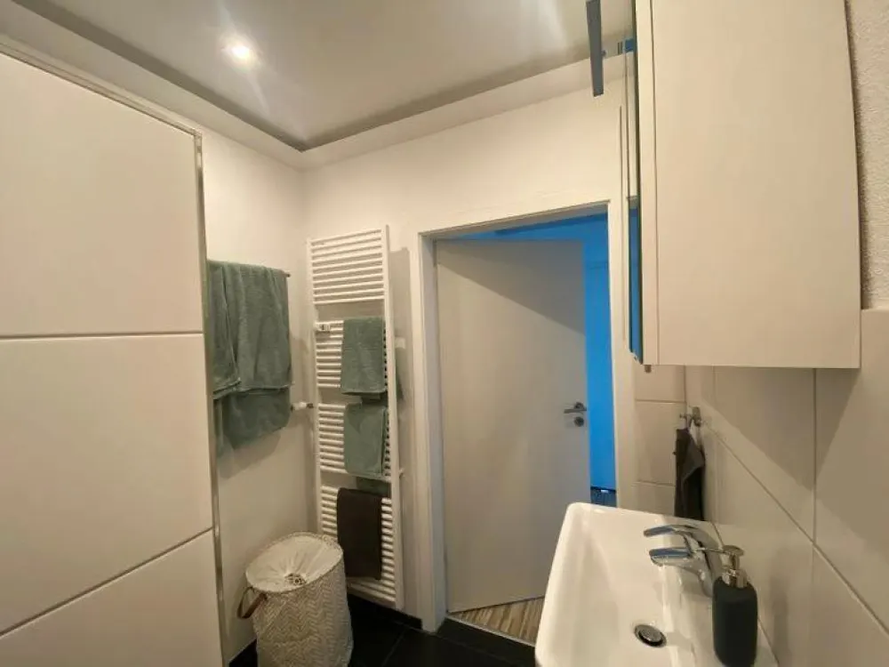 Schöne helle Wohnung in Saarbrücken 66132, 3,5 ZKB ab 1.10.26
