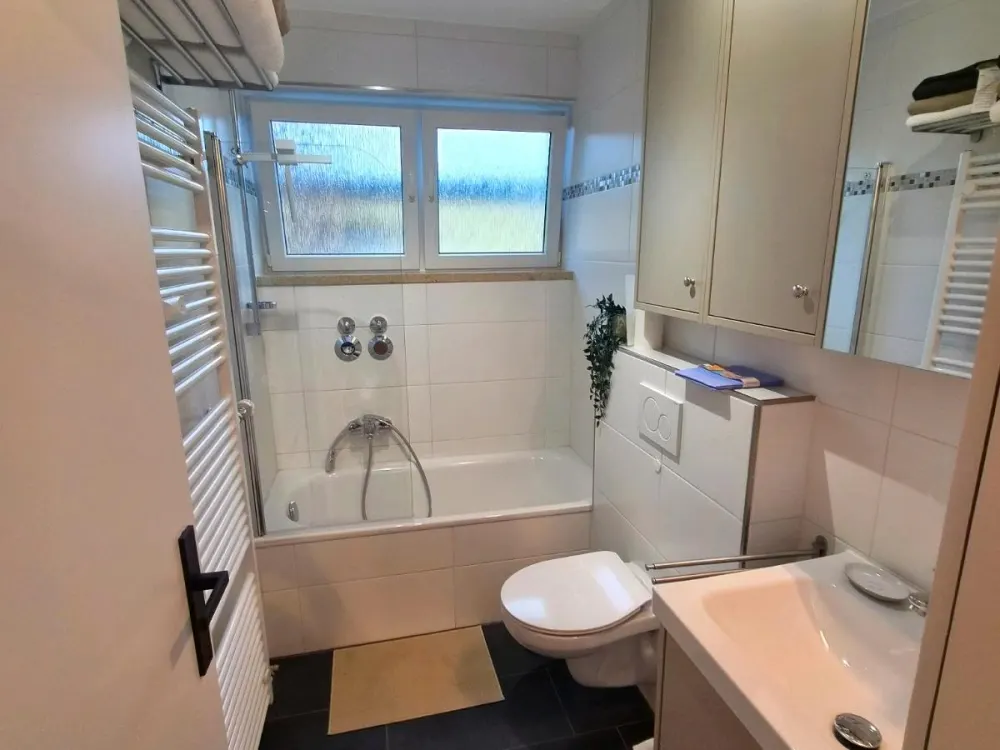 3 Zimmer WG, Erstbezug nach Sanierung