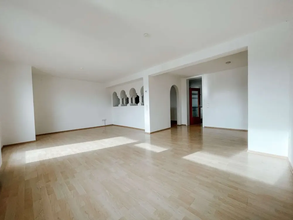 4-Zimmer-Penthouse-Wohnung mit traumhaftem Ausblick *zentrale Lage*
