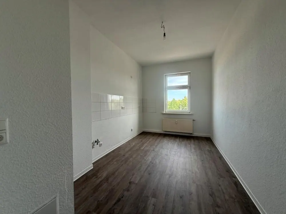 Spacious and Renovated - Your New 2-Room Apartment in Möckern!