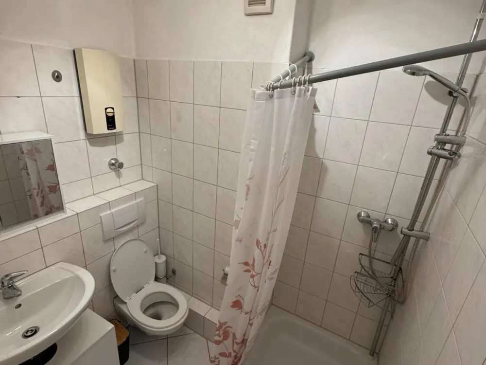 Helle 2-Zimmer Wohnung in Unterbilk