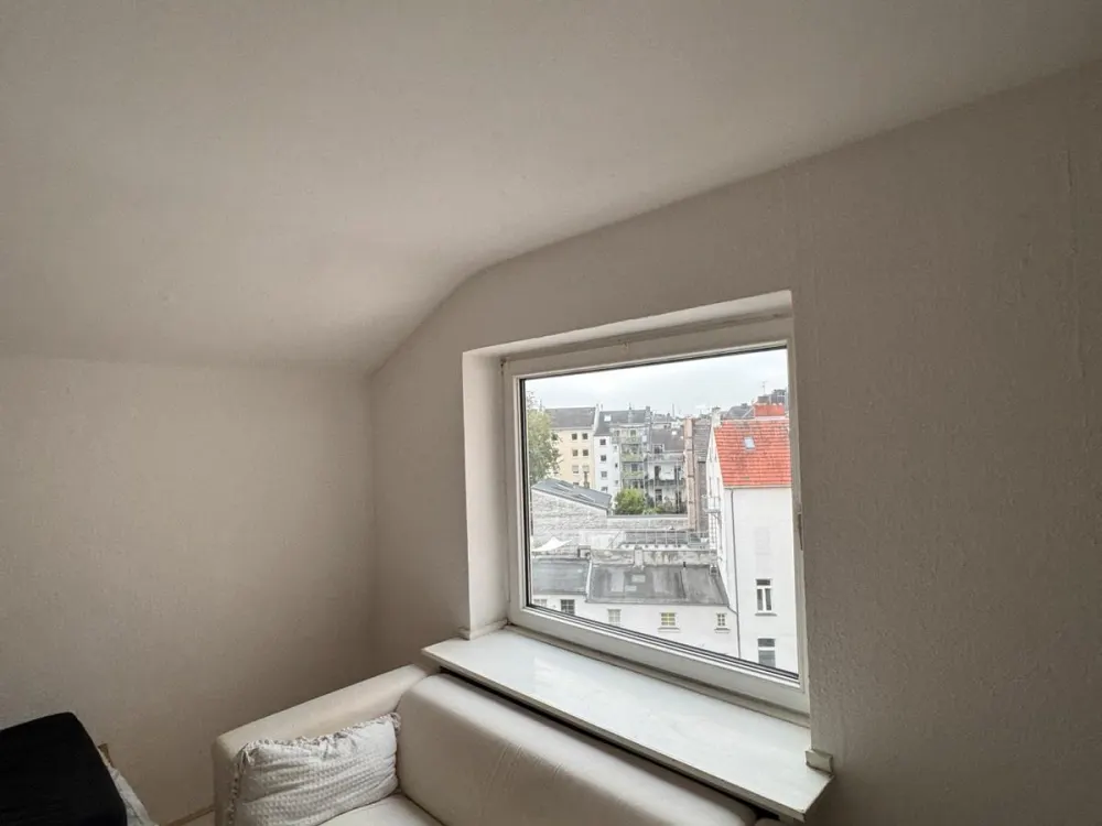 Helle 2-Zimmer Wohnung in Unterbilk