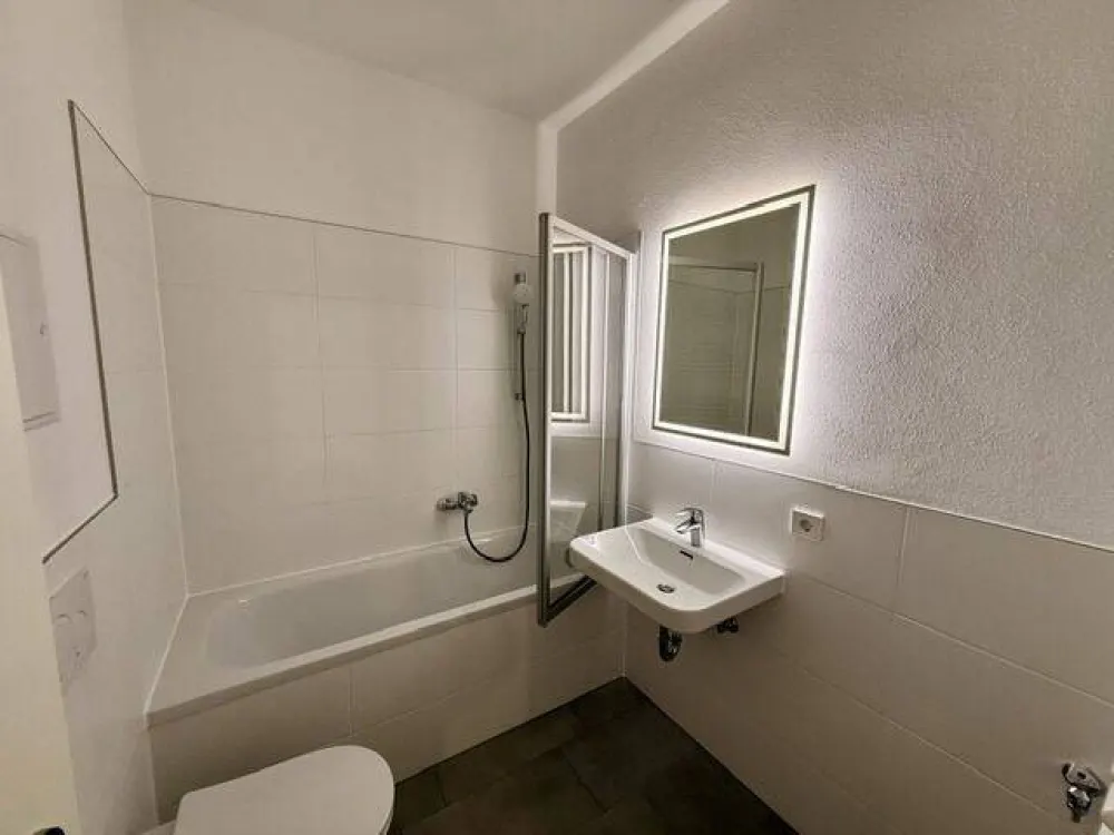 Perfect Match in Gohlis - ideal für Singles und Paare: 2 Zimmer mit EBK und Balkon - Erstbezug