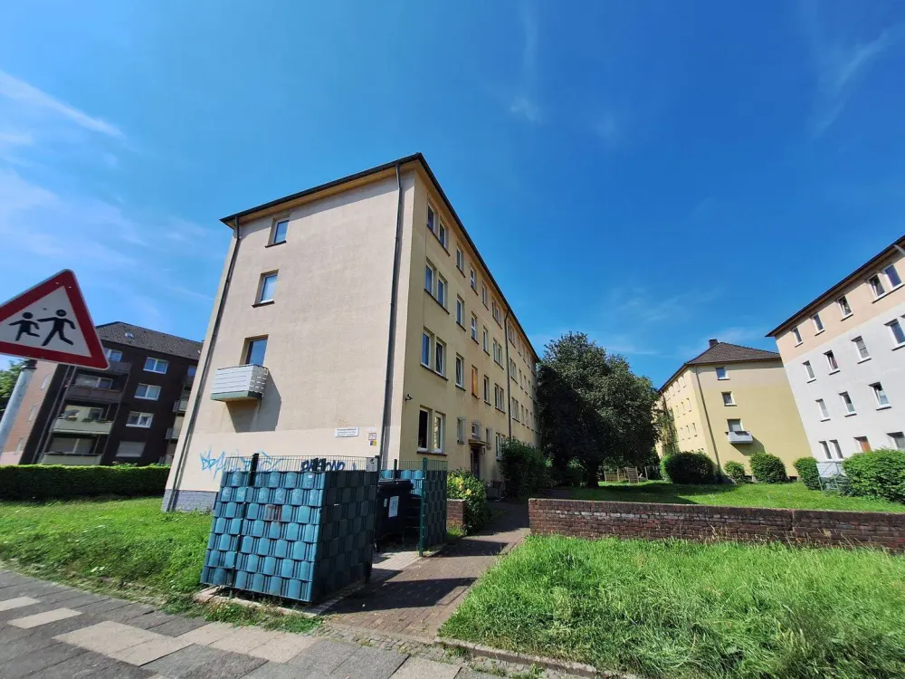 2 Zimmer Wohnung frisch renoviert in der 3. Etage