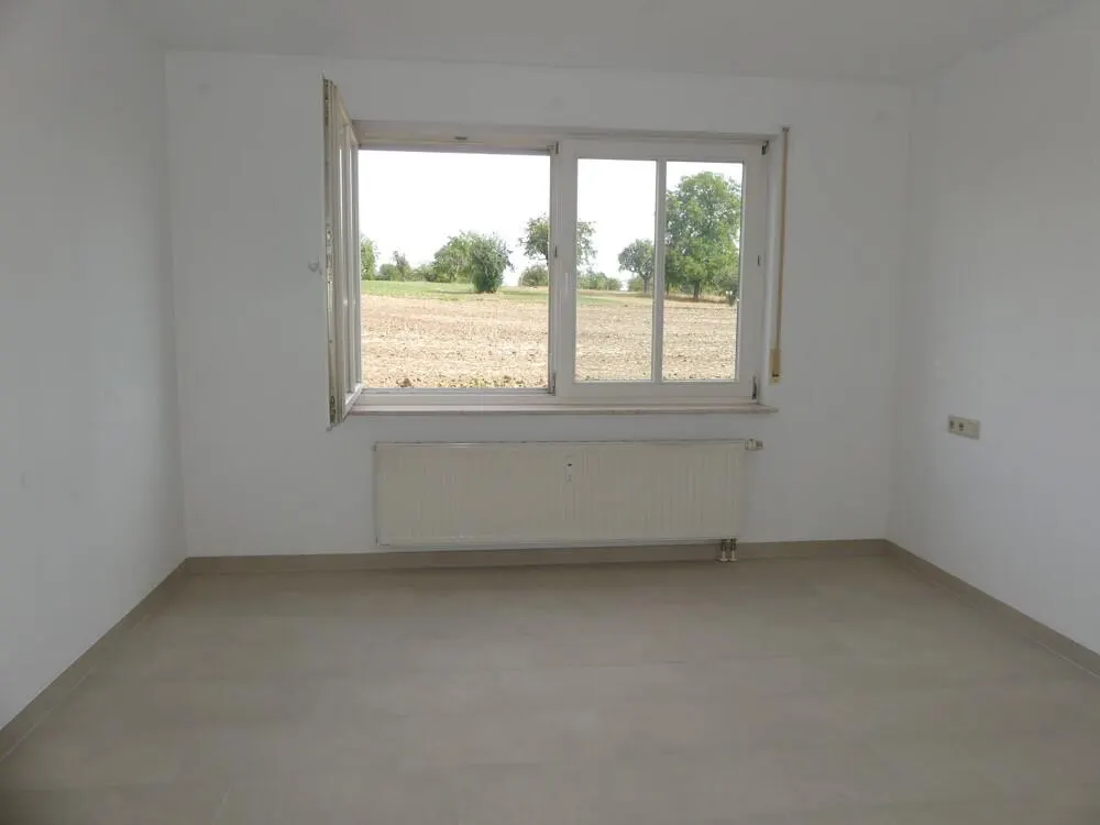 Naturnahe 2 Zimmer Wohnung mit eigener Terrasse und Garten! Frei ab sofort.