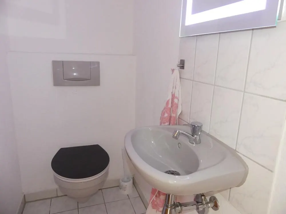 Naturnahe 2 Zimmer Wohnung mit eigener Terrasse und Garten! Frei ab sofort.