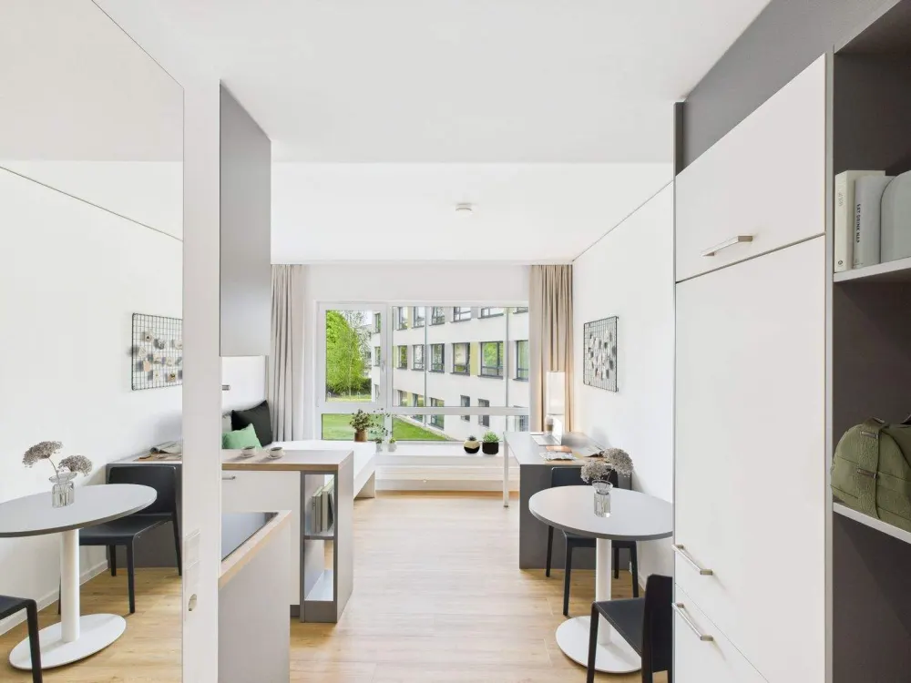 Your Summer in Frankfurt: Furnished Apartment at Campus Riedberg Including Gym | Bigger Bude