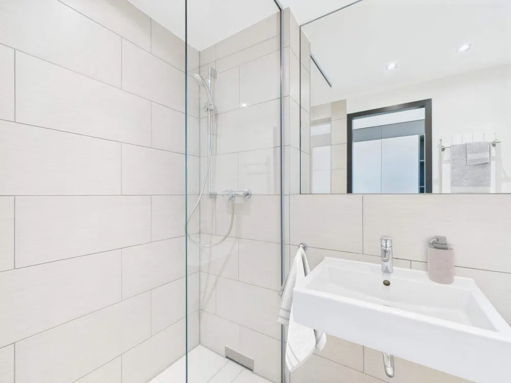 Your Summer in Frankfurt: Furnished Apartment at Campus Riedberg Including Gym | Bigger Bude