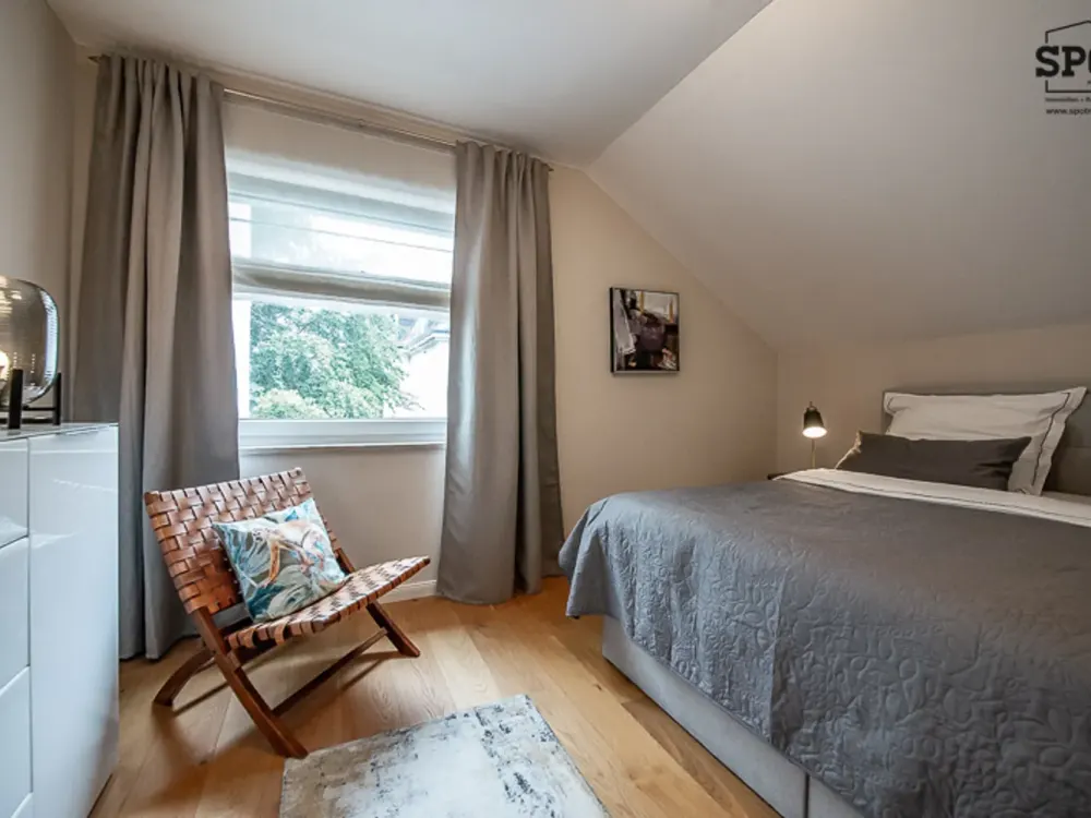 FURNISHED: Tasteful 3-Room Terrace Apartment in Solln