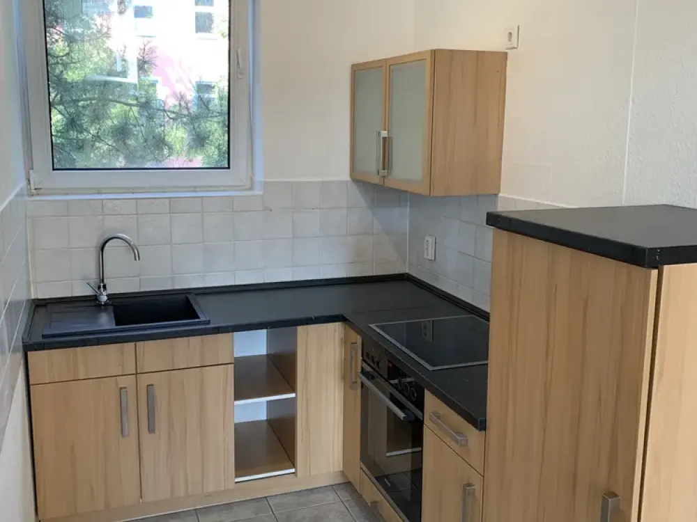 Stylish Living in Erfurt: 2-Room Apartment in Johannesvorstadt