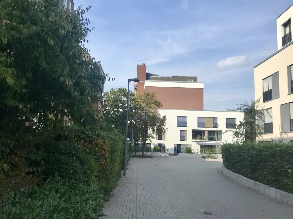 ... VEEDEL LIVING! 106 m² / 3 Zimmer / 2 Bäder / Loggia / Aufzug