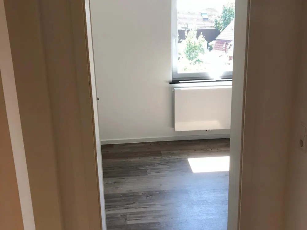 Dachgeschoss-Wohnung 3 Zimmer in Weinstadt-Beutelsbach