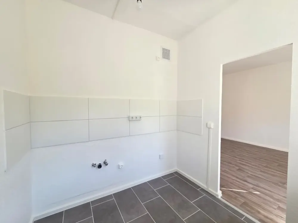 ** WBS-L Required ** - We are renovating! 3-room apartment on the ground floor with balcony!