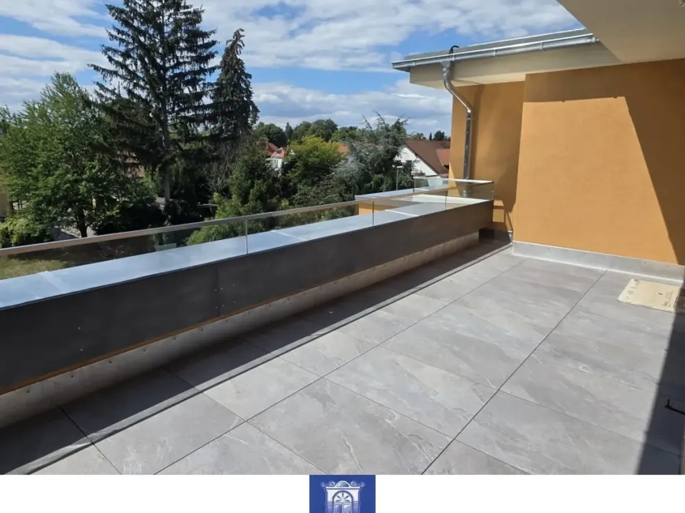 Einzigartige Dachterrasse trifft stilvolles Wohnen! EBK!