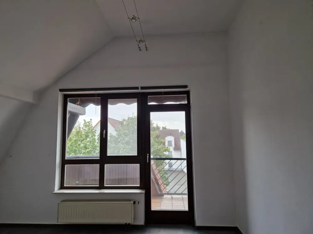 3-Zimmer-DG-Wohnung in Bahnhofsnähe