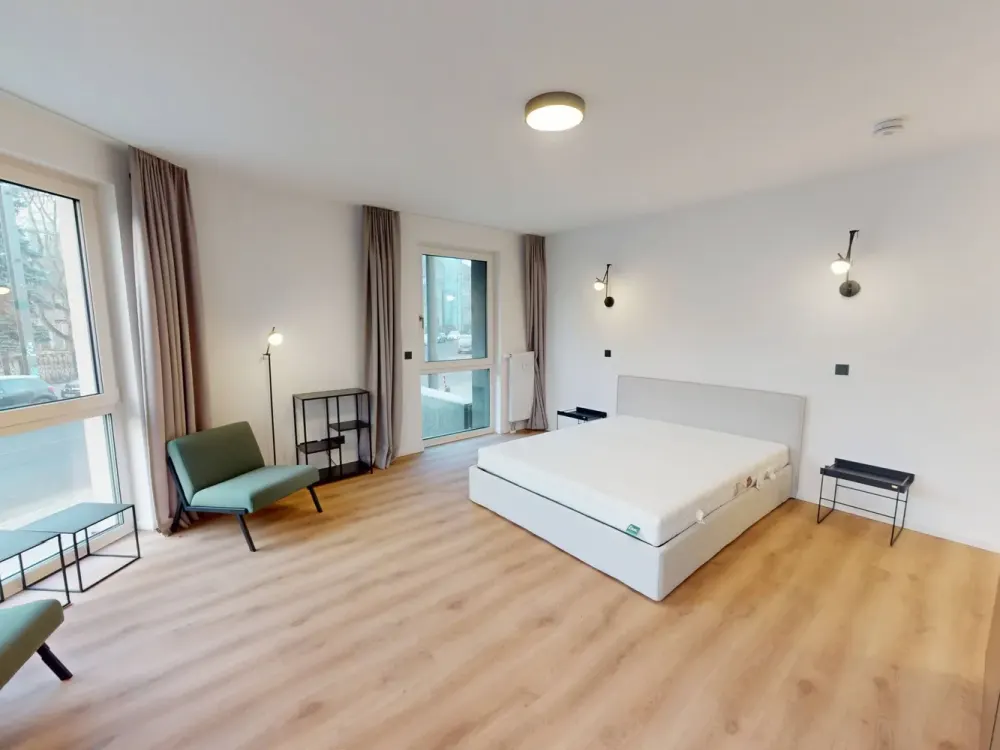 Welcome to Berlin: Vollständig möbliertes Single-Apartment mit EINBAUKÜCHE und BALKON