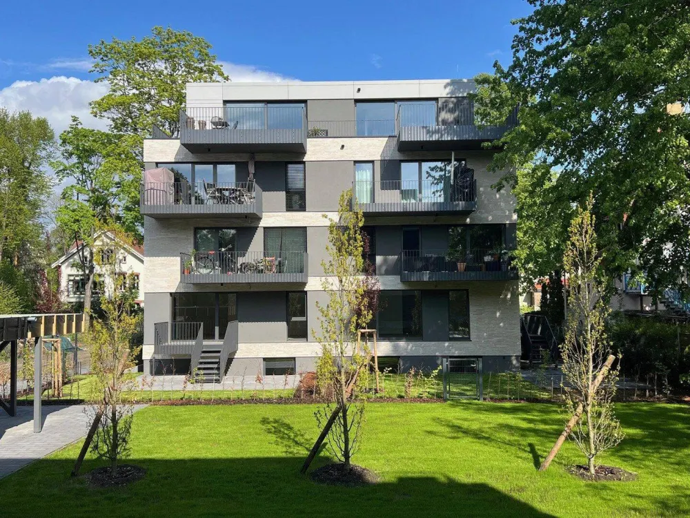 Attraktive Gartenwohnung in exklusiver Villa
