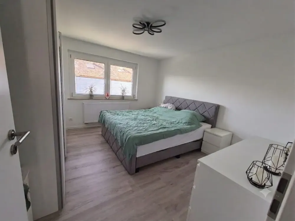 Attraktive 4-Zimmer Maisonette-Wohnung mit Balkon und Garten