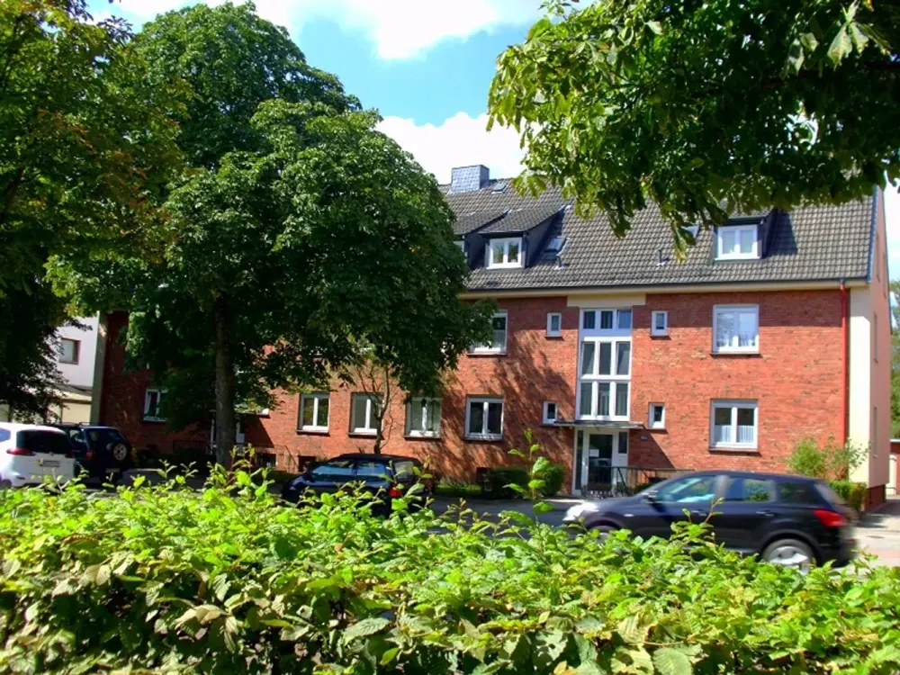 Renovierte 2,5 Zimmer Wohnung, Nähe Studio Hamburg u. EKZ-Tondo