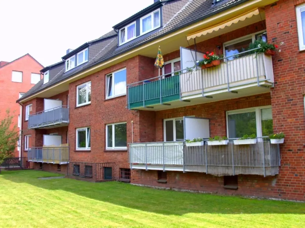 Renovierte 2,5 Zimmer Wohnung, Nähe Studio Hamburg u. EKZ-Tondo