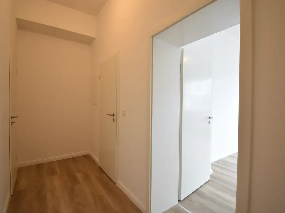 Frisch renoviert! Zentrale 2-Zi-Whg zu vermieten