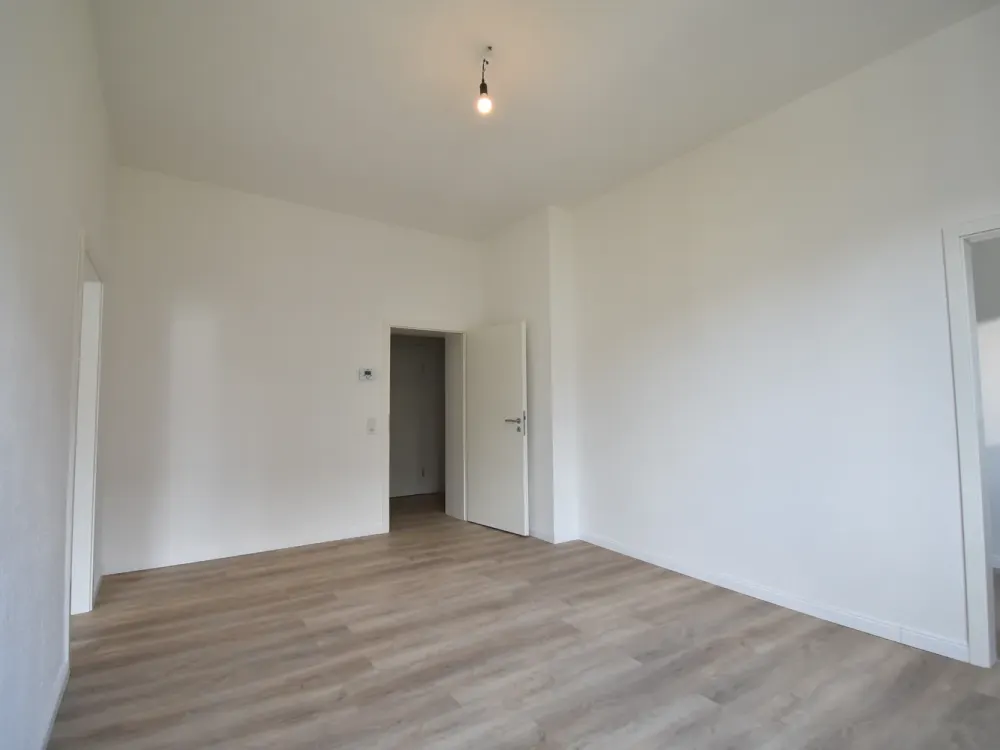 Frisch renoviert! Zentrale 2-Zi-Whg zu vermieten