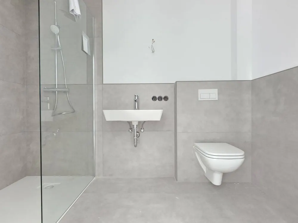 Neubau Dachgeschoss 4-Zimmer-Wohnung mit Balkon, 2,5 Bäder - QNG-Standard und Energieklasse A+!