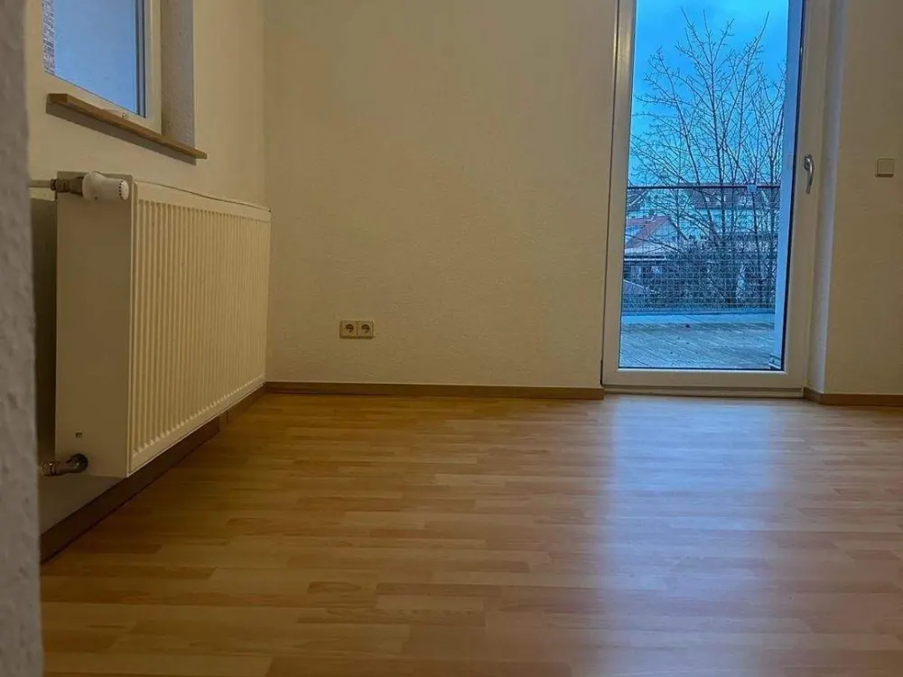 niedliche 1-Raumwohnung mit großer Terrasse, Kaminofen und EBK