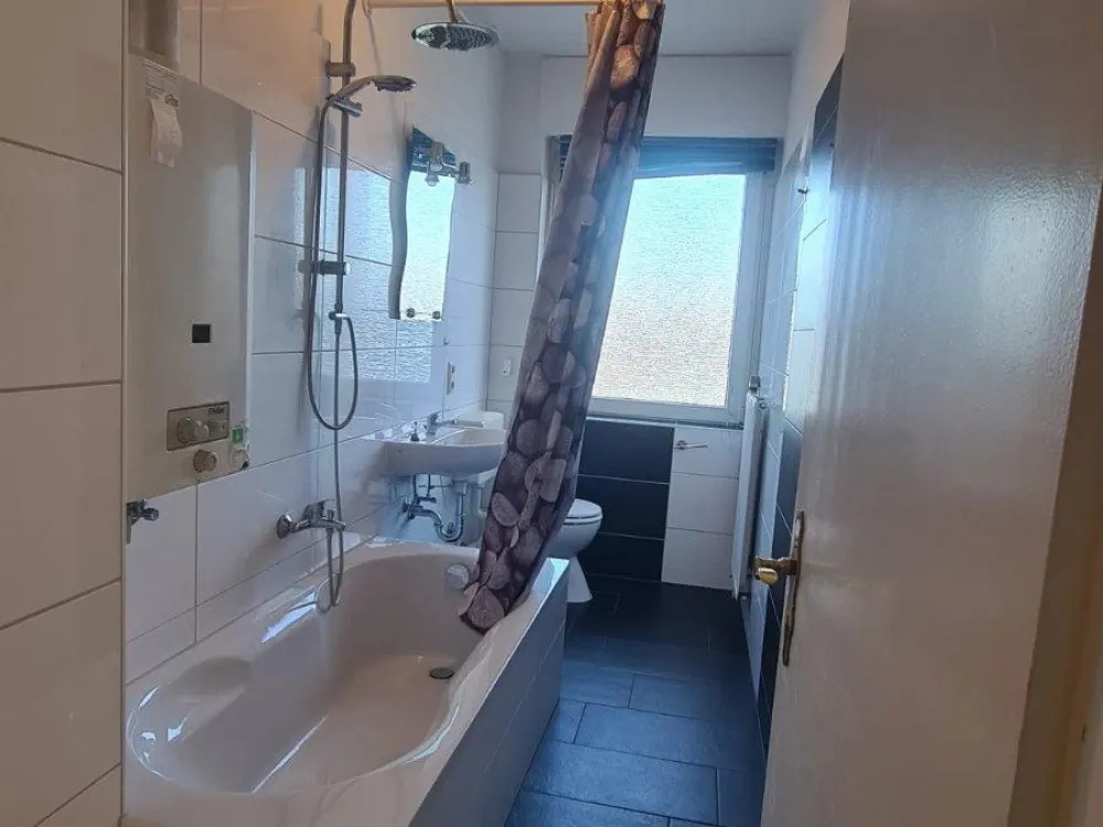 1 Zimmer Wohnung + Wohnküche KDB 45qm 1.OG