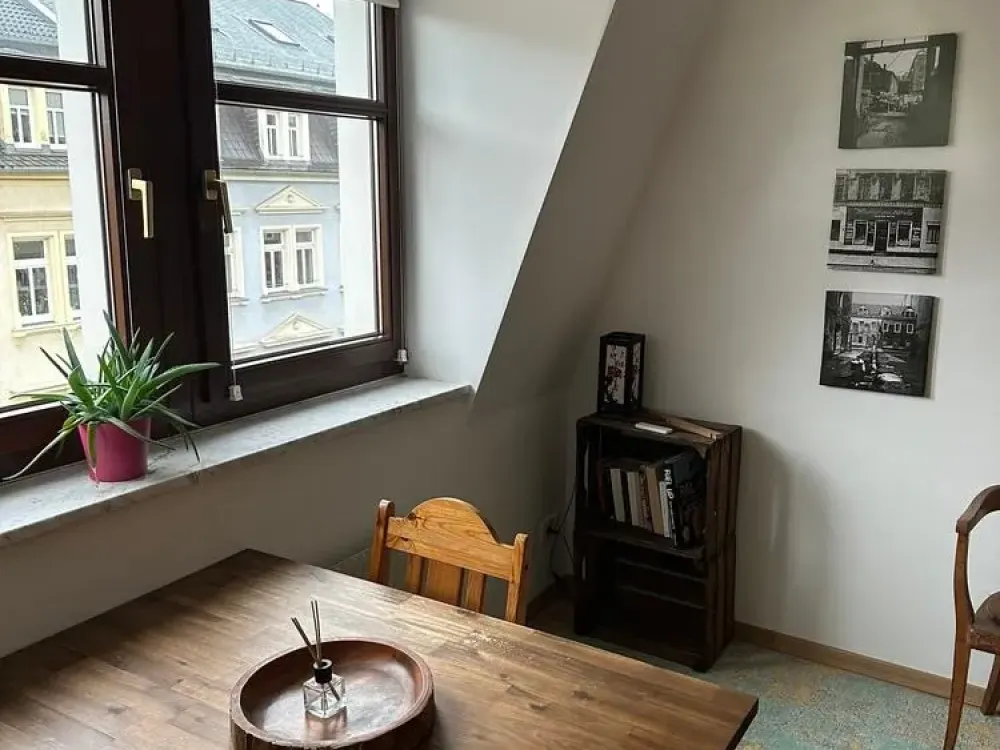 26187 HomeCompany Dresden Furnished 2-Room Maisonette Apartment in Dresden-Neustadt